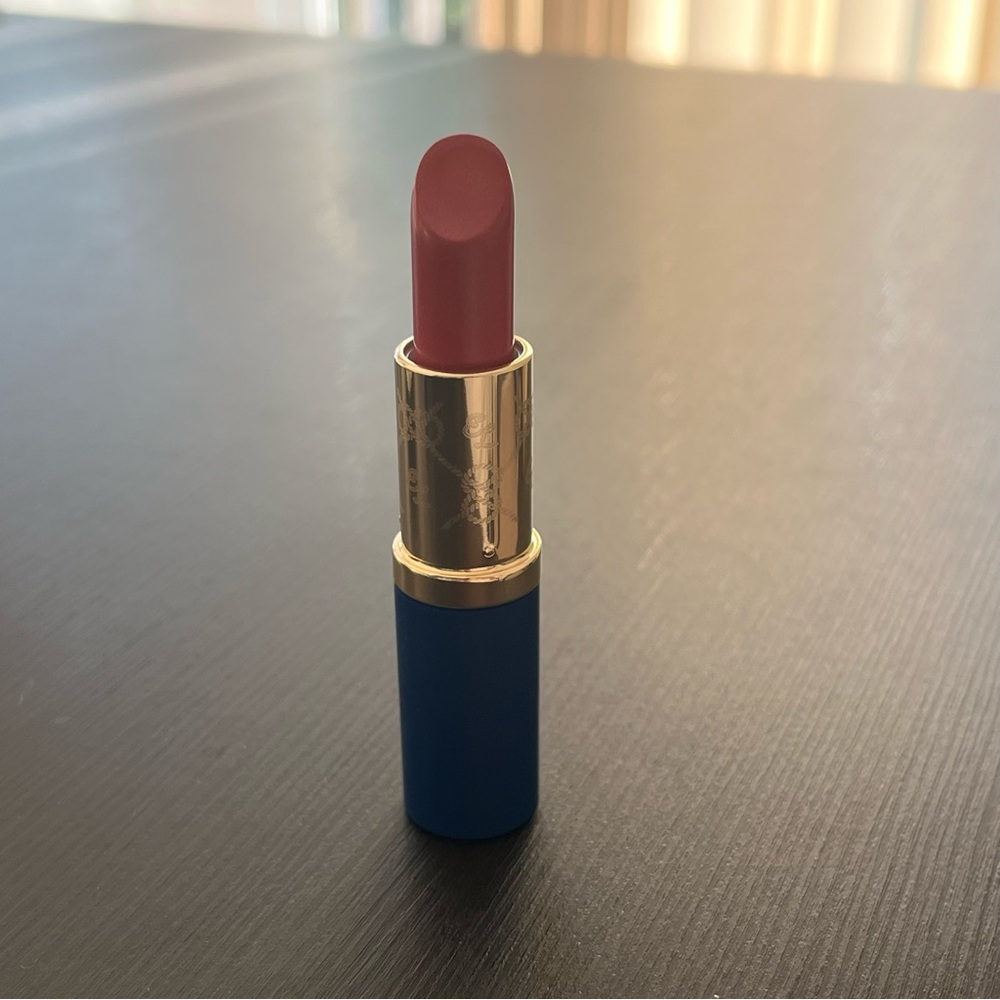 Estee Lauder Limited Edition Lipstick Paradise Pink